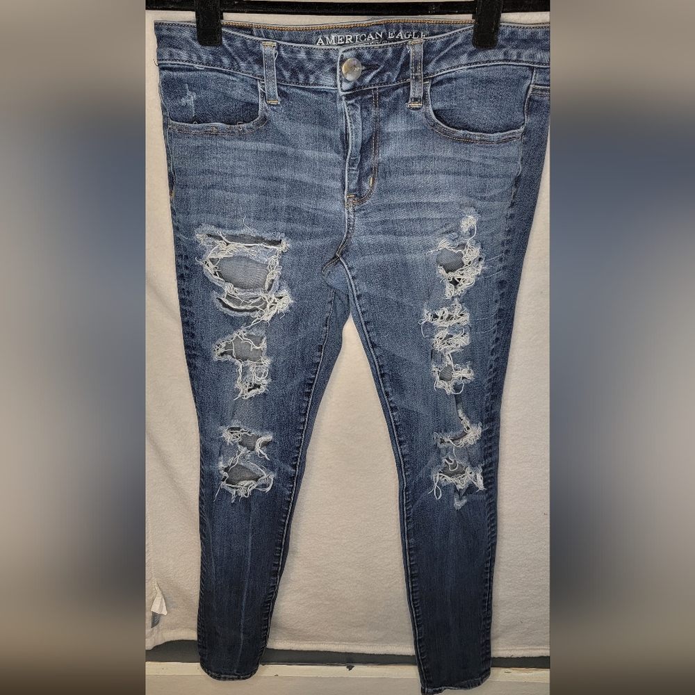 American Eagle Outfitters Ripped Skinny Jeans
